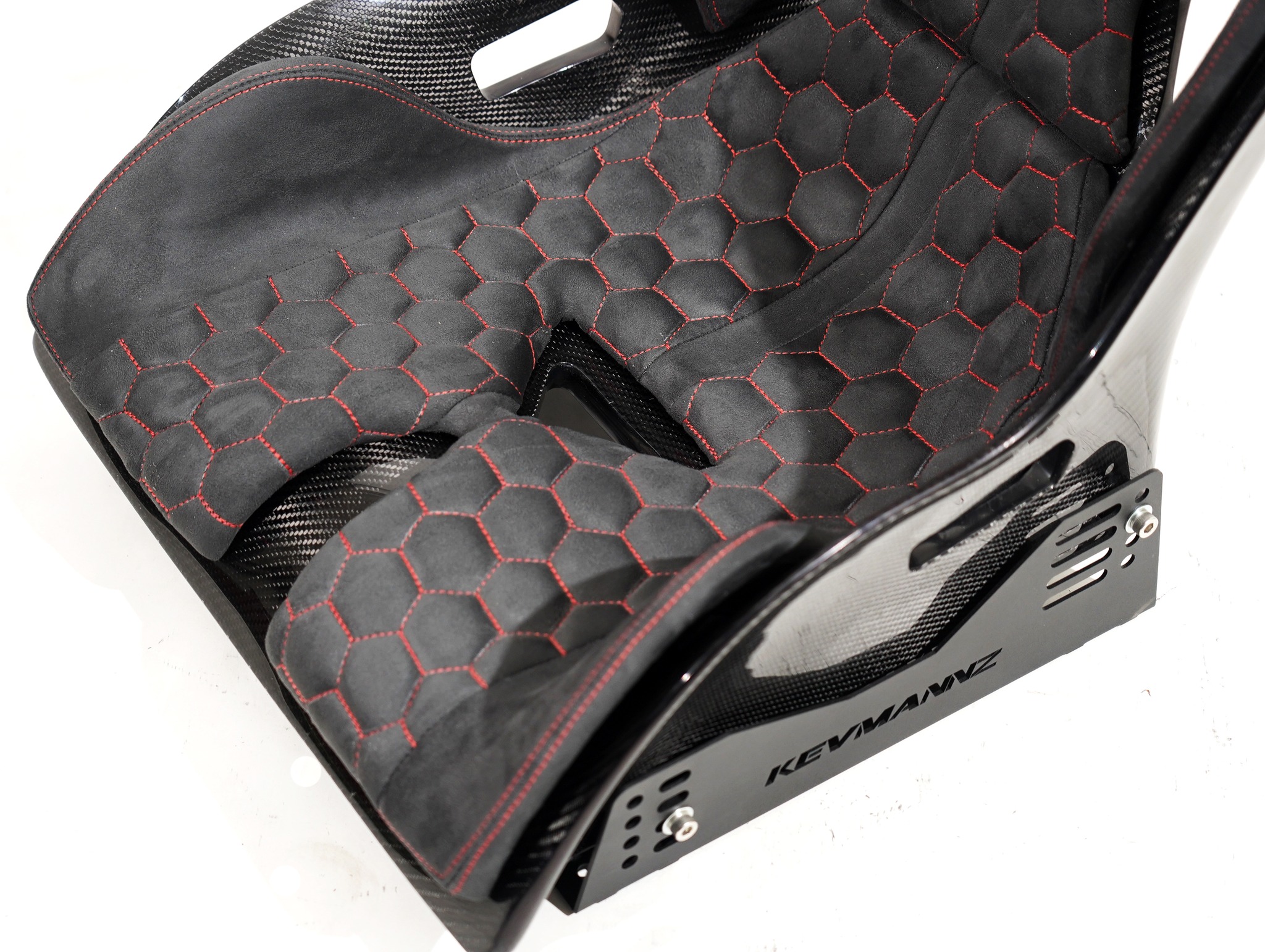 Bespoke performance meets premium luxury. We are proud to introduce this custom configuration for the KevMannz GT-Max Non-Reclinable Carbon Fiber Bucket Seat.
This pair features Charcoal color Alcantara padding, perfectly accented by an intricate Red honeycomb stitching pattern Audi style. We finished this build with distinct Audi S4 logo stitching for the ultimate personal touch. π
Upgrade your ride with the best. DM for inquiries.